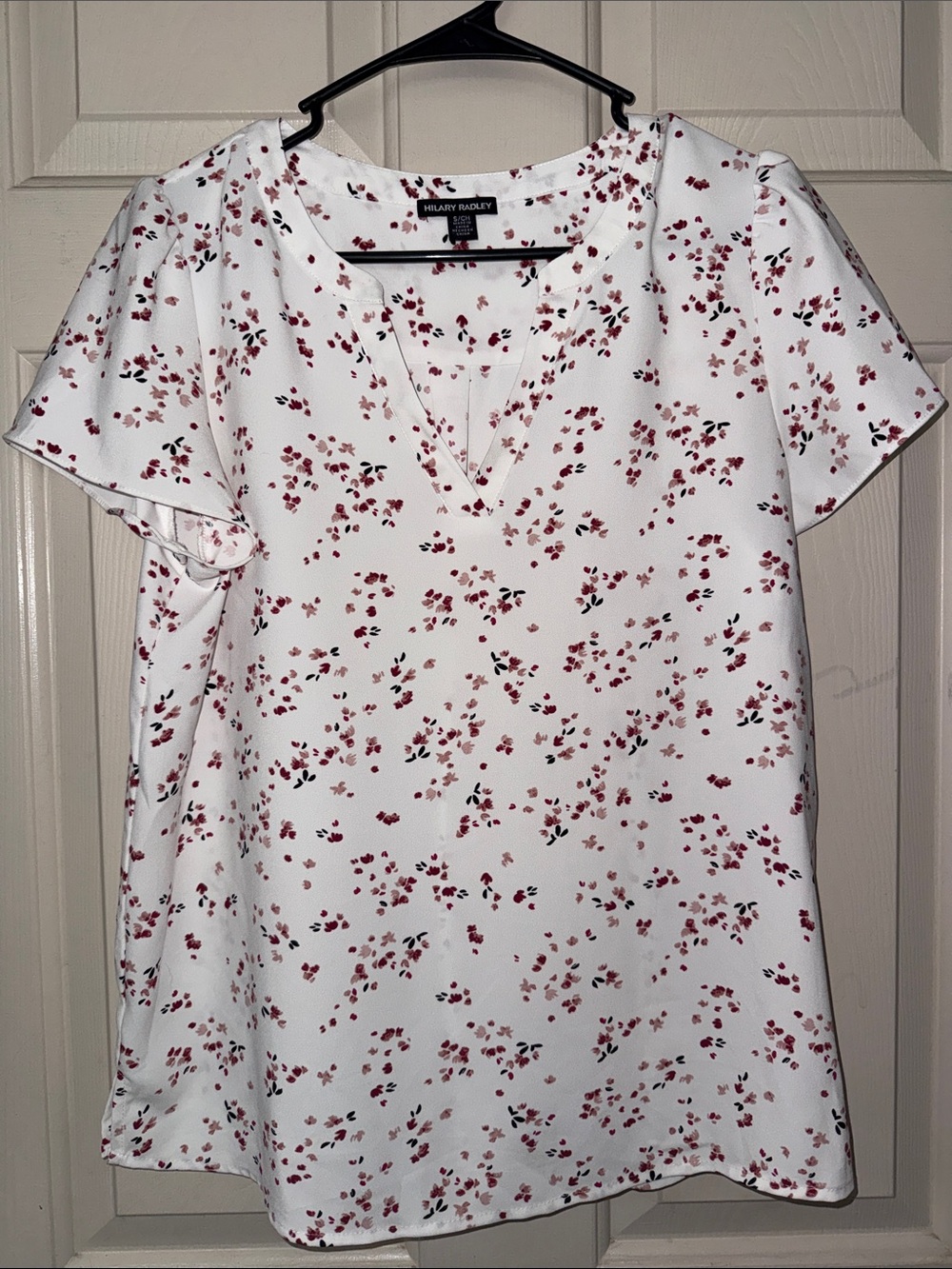 Hilary Radley V Neck Short Sleeve Blouse White with Red Floral Print size Small
